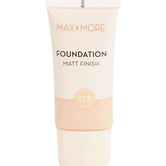 Max & More Matt Finish Foundation